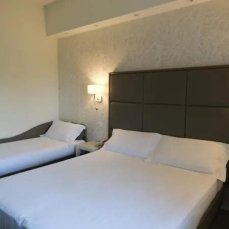 Globo Hotel 3*