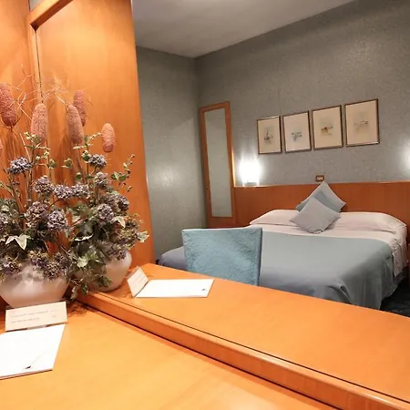 Hotel Globo 3*
