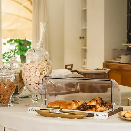 호텔 Globo 포르미지네