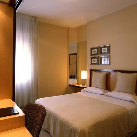 葛罗波酒店 3* 福尔米吉内